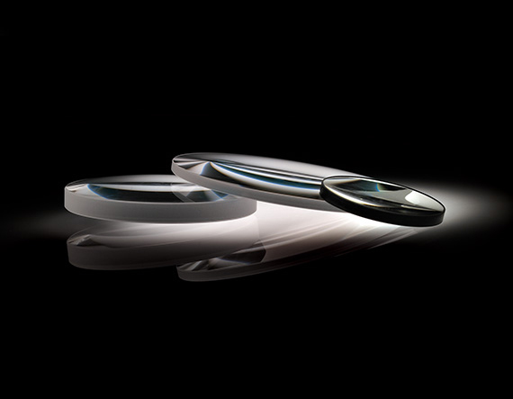 Двояковыпуклая линза, покрытие для 425-675 нм (0°), диаметр: 6 мм, фокусное расстояние: 6 мм, с затемненными торцами, Edmund Optics