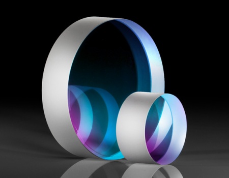 Зеркала для сверхкоротких импульсов c малой дисперсией групповой задержки