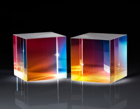 Поляризационные светоделители на основе проволочной сетки, кубики