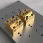 Одиночная лазерная диодная линейка CC755LB150, 755 нм, 150 Вт с коллиматором быстрой оси и кондуктивным охлаждением