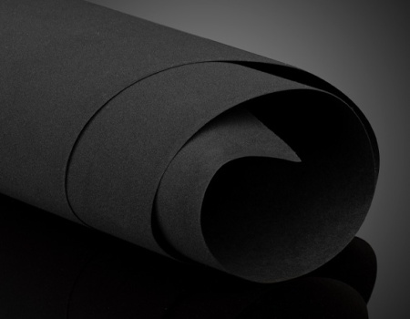 Поглощающий свет материал