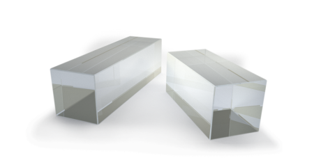 Er, Yb: фосфатное стекло, 3×3 мм, длина: 10 мм, степень легирования: 20% [Yb] и 0,5% [Er], покрытие: 940 нм + 1535 нм, срез под прямым углом, Optogama